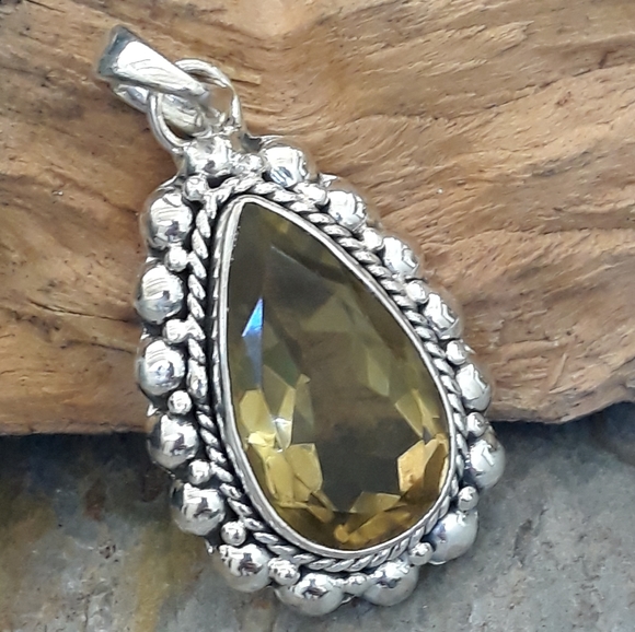 Lemon Quartz Sterling Silver Pendant - Picture 4 of 5